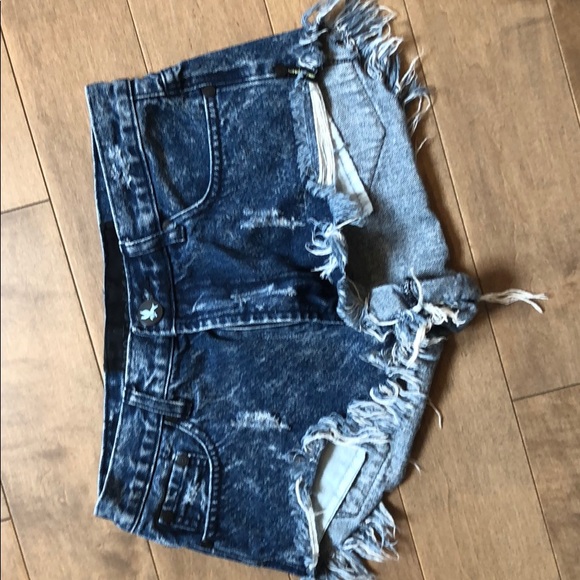 One Teaspoon Pants - Oneteaspoon denim shorts size 25